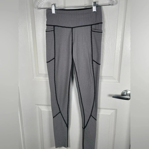 Victoria Sport Knockout Tights - Black & White Polka Dot XS - Picture 2 of 6